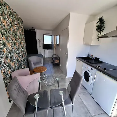 Fleur De Sel De 21m2 Avec Pret Velos, Cuisine Et Sdb Privees Avec Terrasse Cloturee De 17m2 ホームステイ *